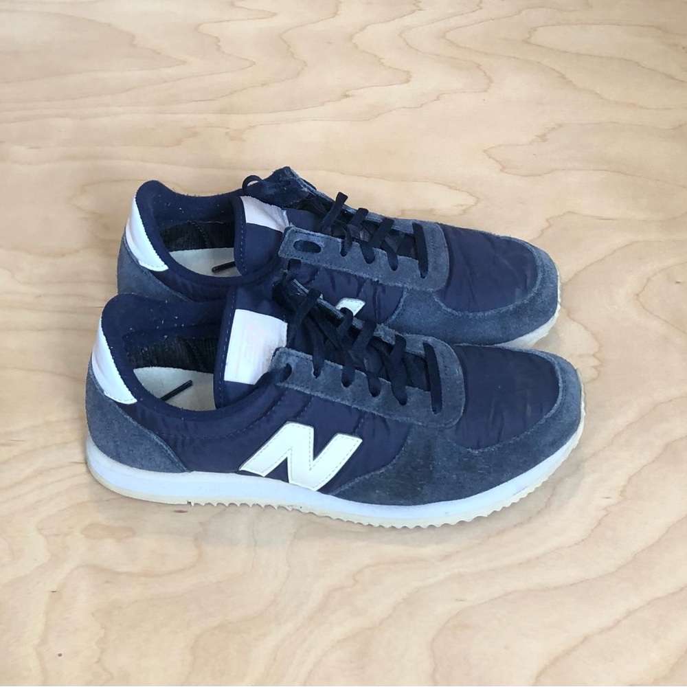 New Balance Navy Blue White Overlays Sneakers Unisex Women Sz 7.5